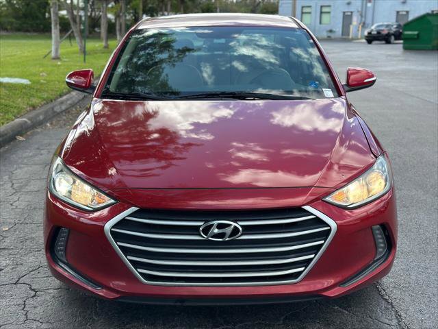 Used 2017 Hyundai Elantra Limited image 3