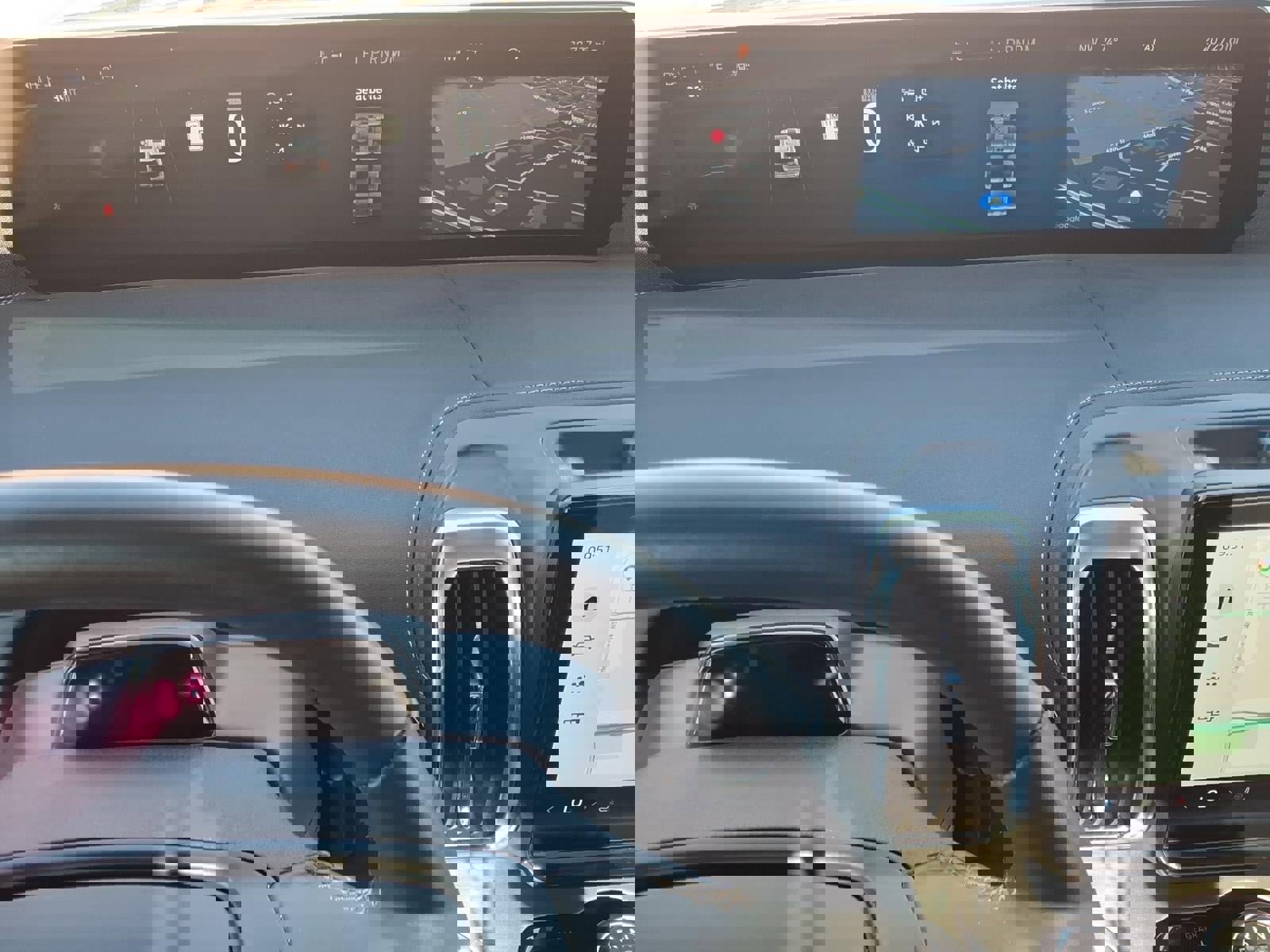 Certified 2025 Ford Expedition Platinum image 30