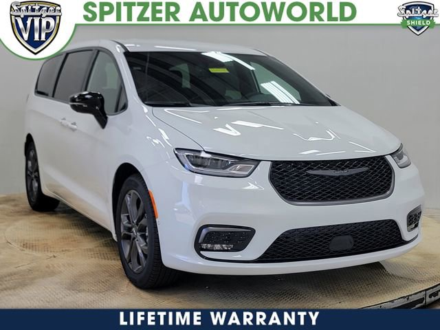 New 2026 Chrysler Pacifica Select image 1