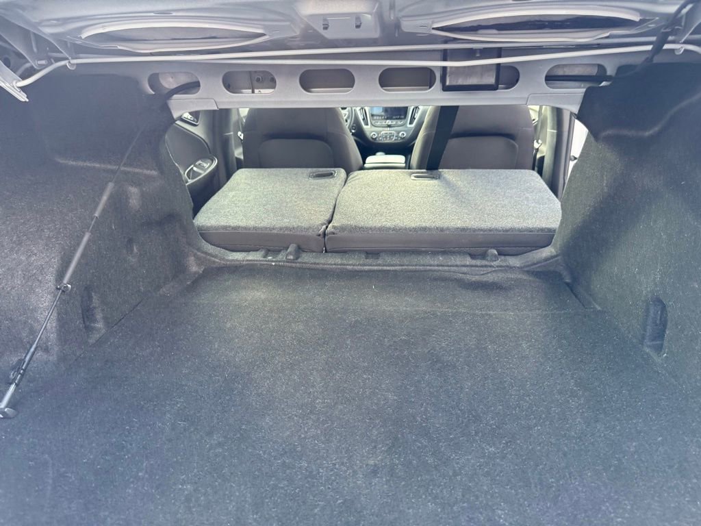 Used 2023 Chevrolet Malibu LT image 37