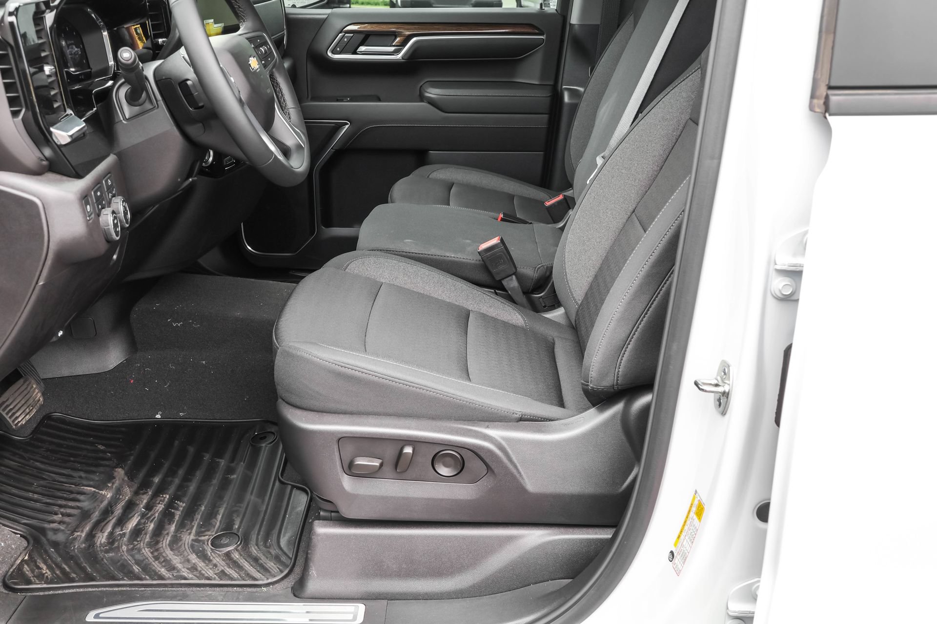 New 2025 Chevrolet Silverado 1500 LT AWD/4WD image 23
