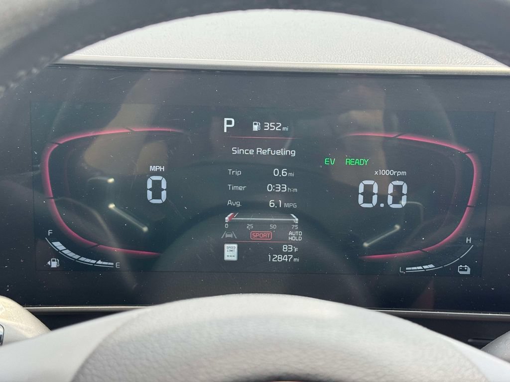 Used 2025 Kia Sportage EX AWD/4WD image 23