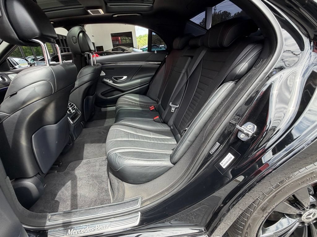 Used 2019 Mercedes-Benz S 560 Sedan image 31