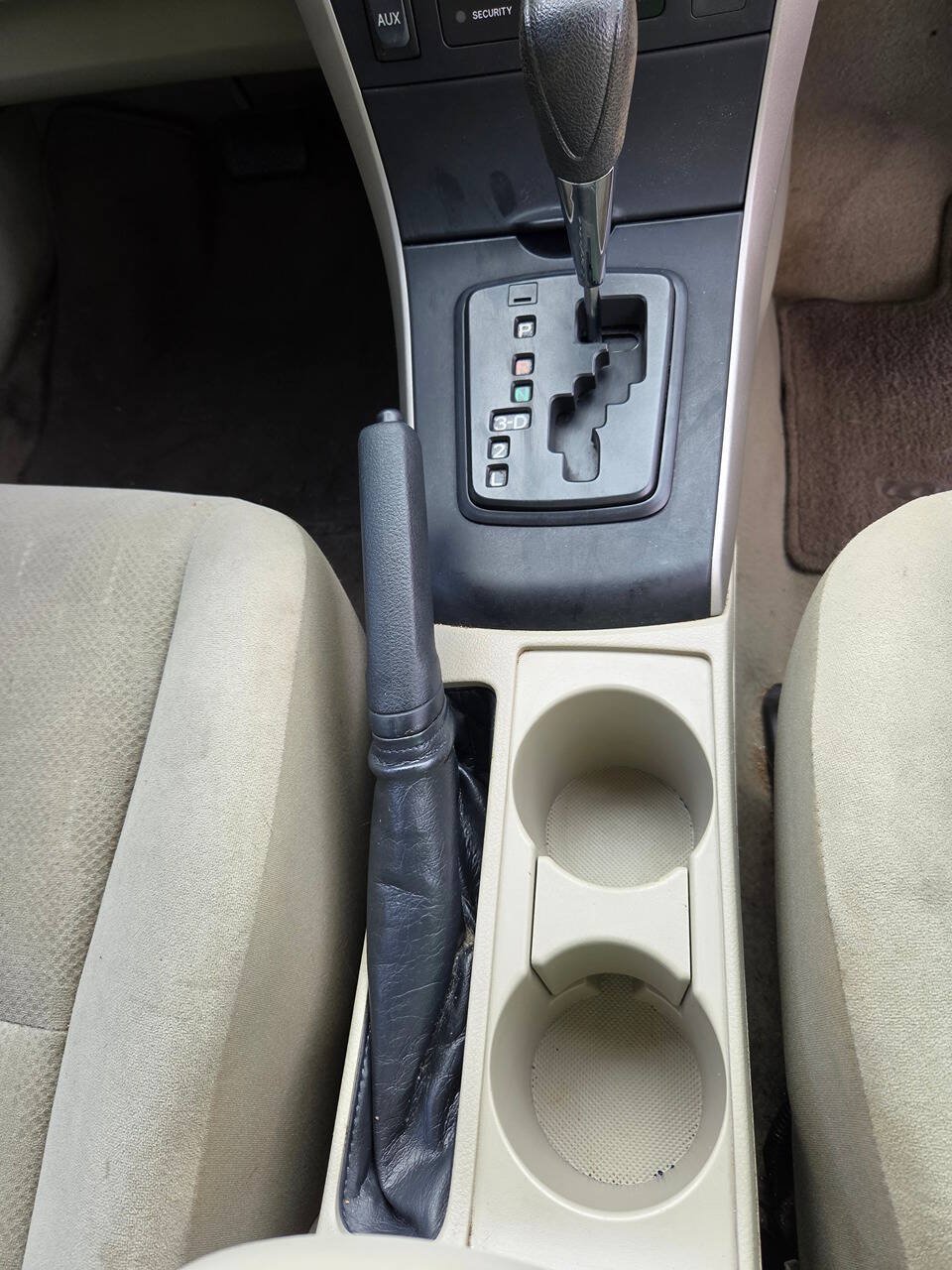 Used 2013 Toyota Corolla L FWD image 21