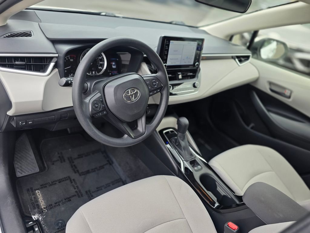Used 2022 Toyota Corolla LE w/ Carpet Mat Package (TMS) image 19