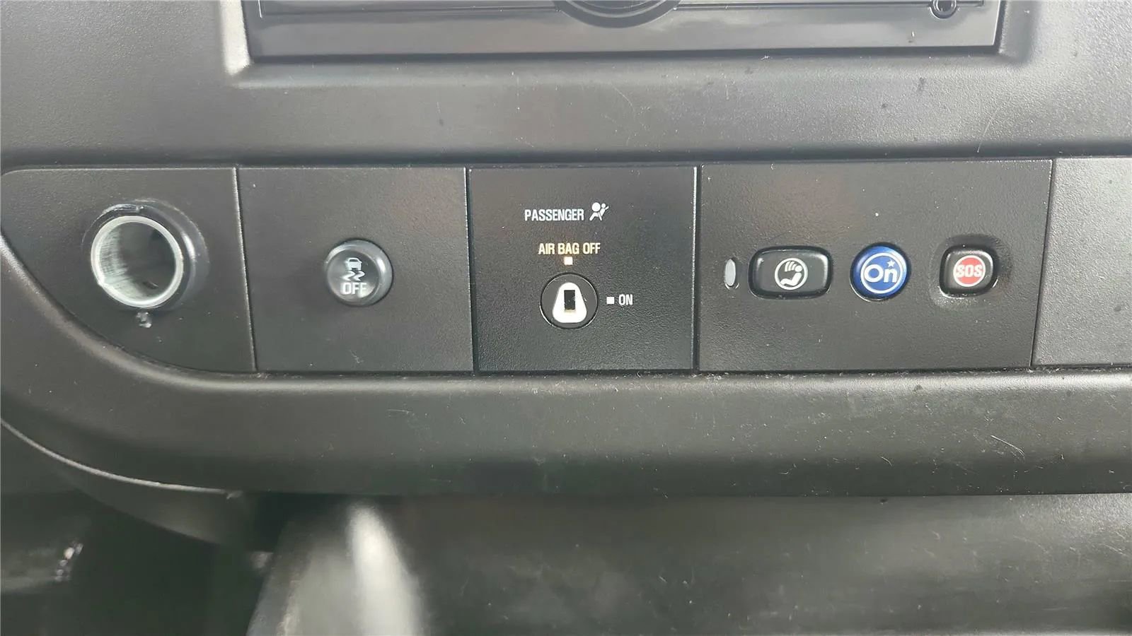 Used 2021 Chevrolet Express 2500 Extended w/ Driver Convenience Package image 15