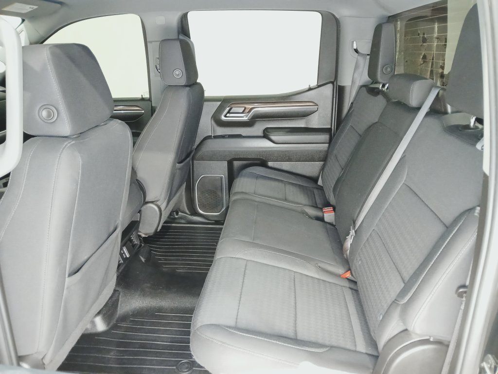 Used 2023 Chevrolet Silverado 1500 LT AWD/4WD image 11