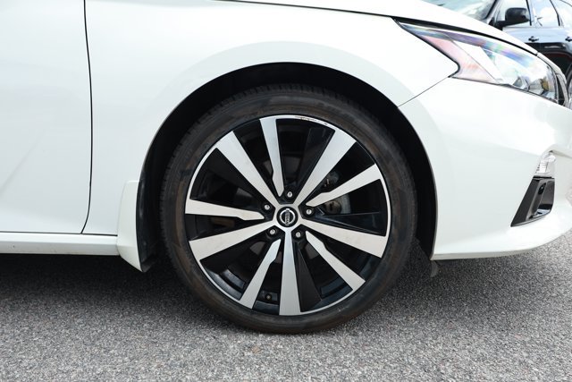 Used 2019 Nissan Altima 2.5 Platinum AWD/4WD image 5