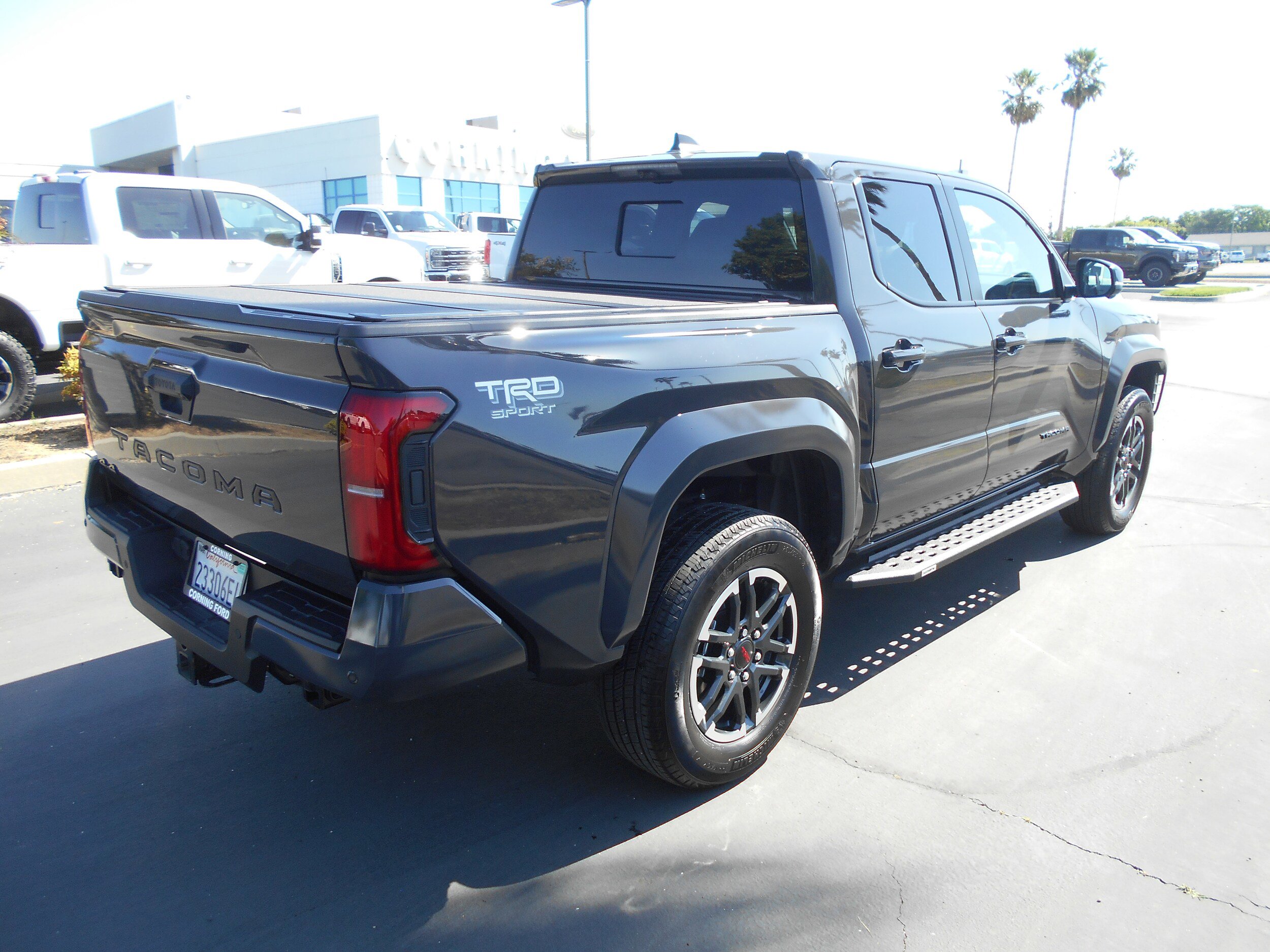 Used 2025 Toyota Tacoma TRD Sport w/ TRD Sport Premium Package AWD/4WD image 5
