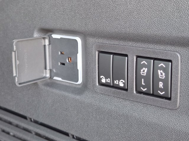 New 2026 GMC Yukon XL Elevation w/ Elevation Premium Package AWD/4WD image 22