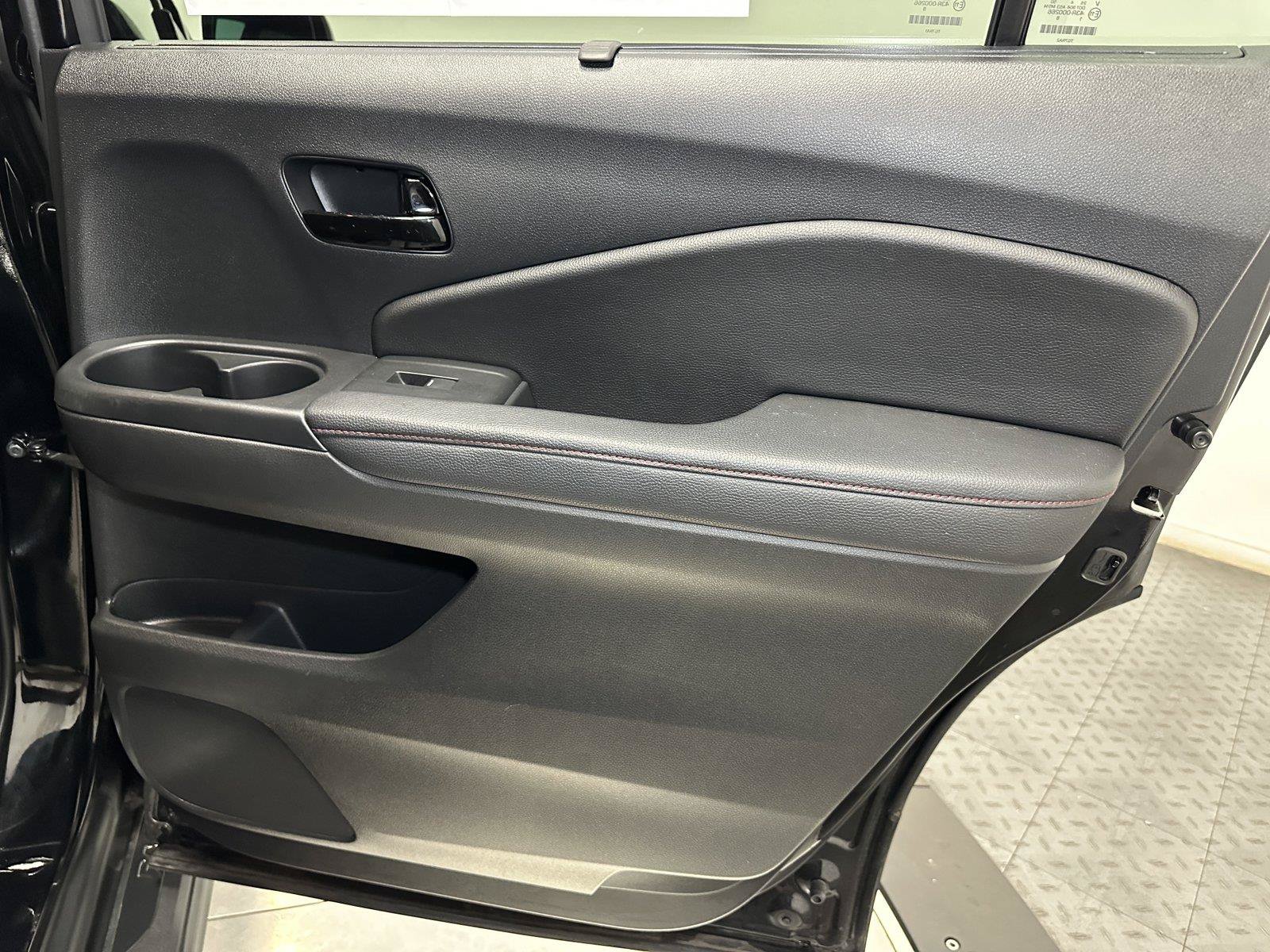 Certified 2025 Honda Passport Black Edition image 34