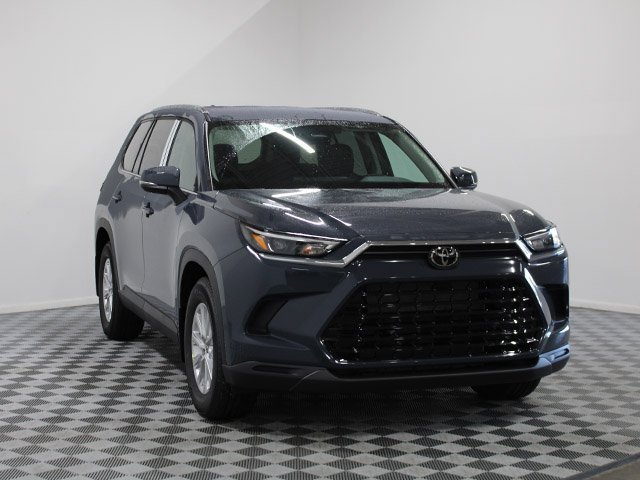 New 2026 Toyota Grand Highlander XLE image 3