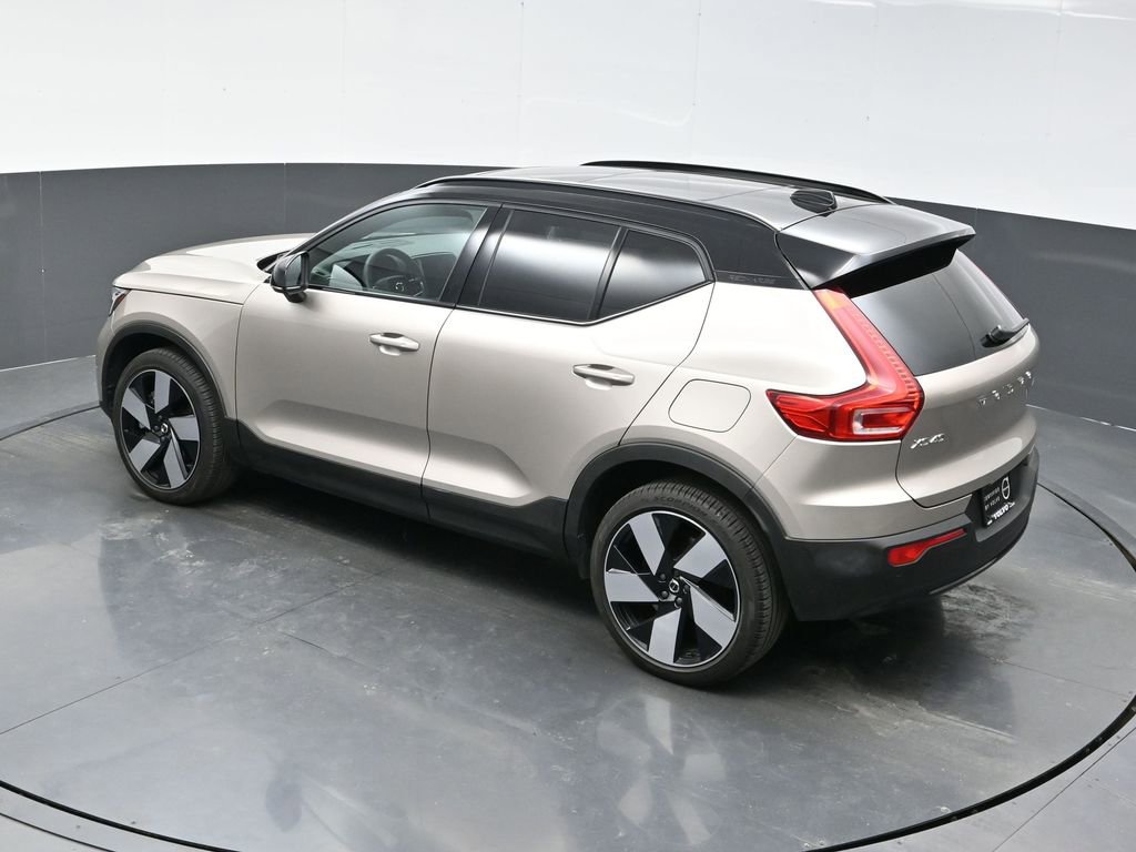 Used 2023 Volvo XC40 Recharge Ultimate image 36