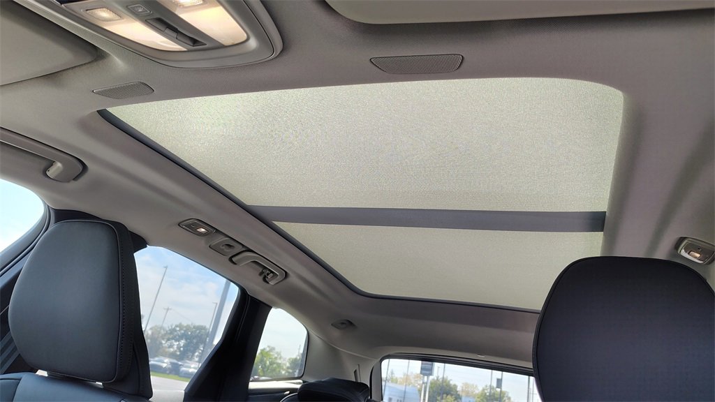 New 2026 Volvo XC60 B5 Plus w/ Climate Package image 24