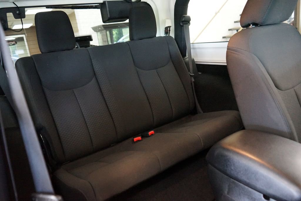 Used 2017 Jeep Wrangler Sport AWD/4WD image 12