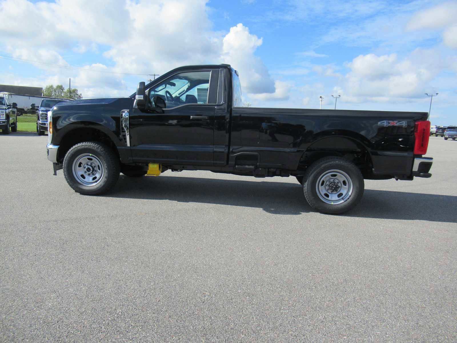 New 2026 Ford F350 XL w/ XL Chrome Package AWD/4WD image 8