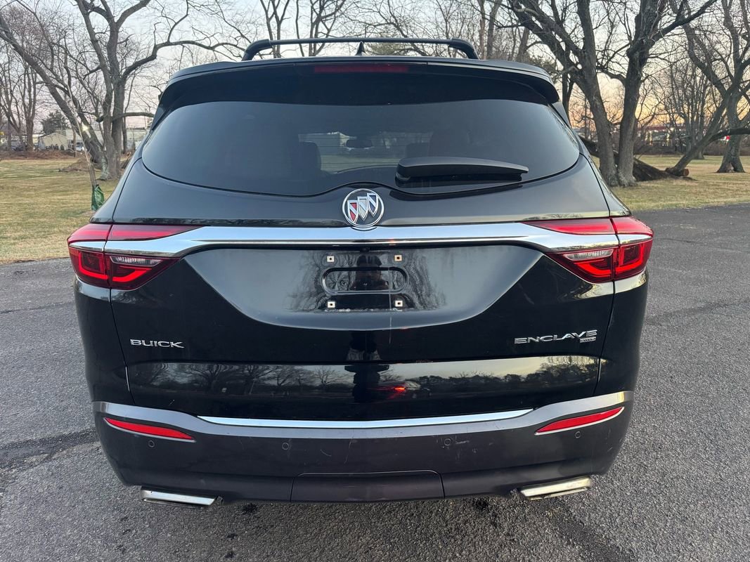 Used 2018 Buick Enclave Essence image 5