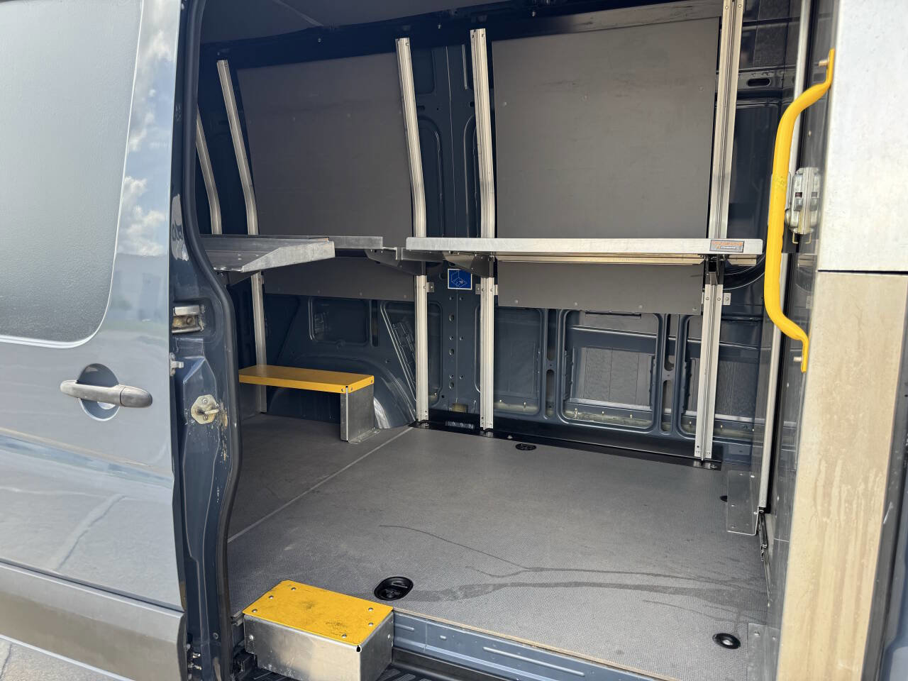 Used 2018 Mercedes-Benz Sprinter 2500 image 16