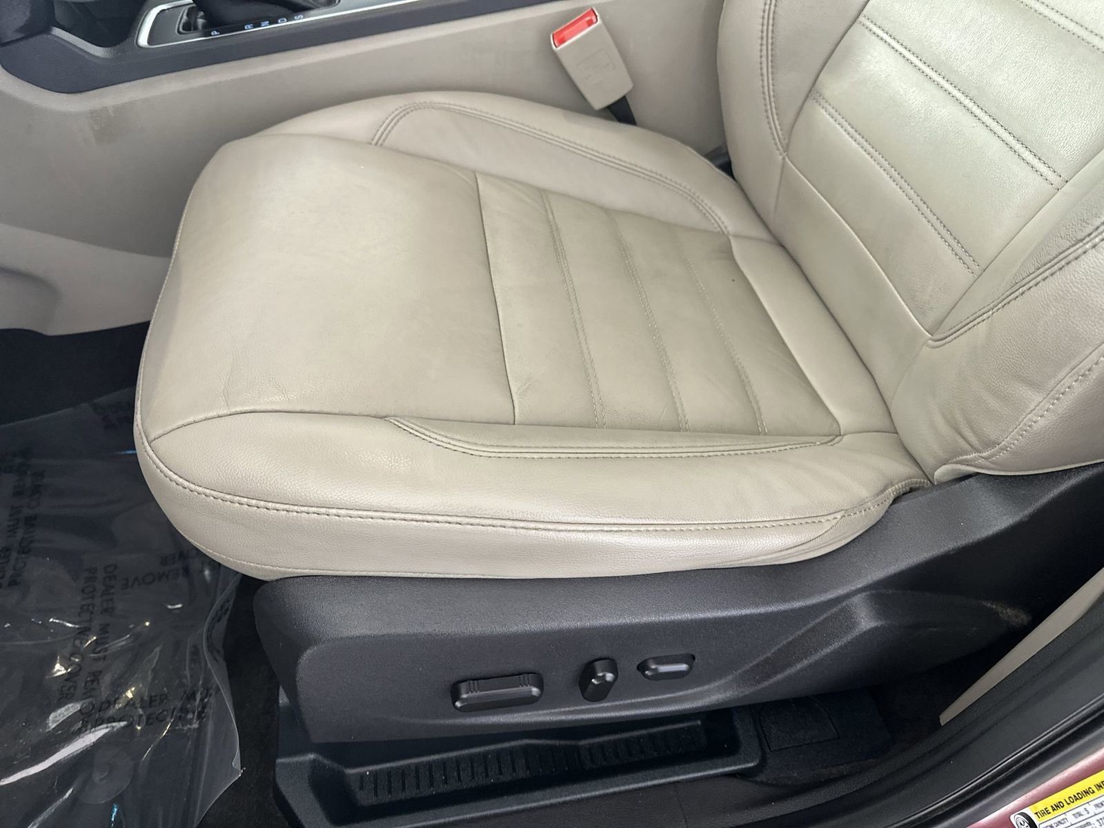 Used 2017 Ford Escape Titanium image 12