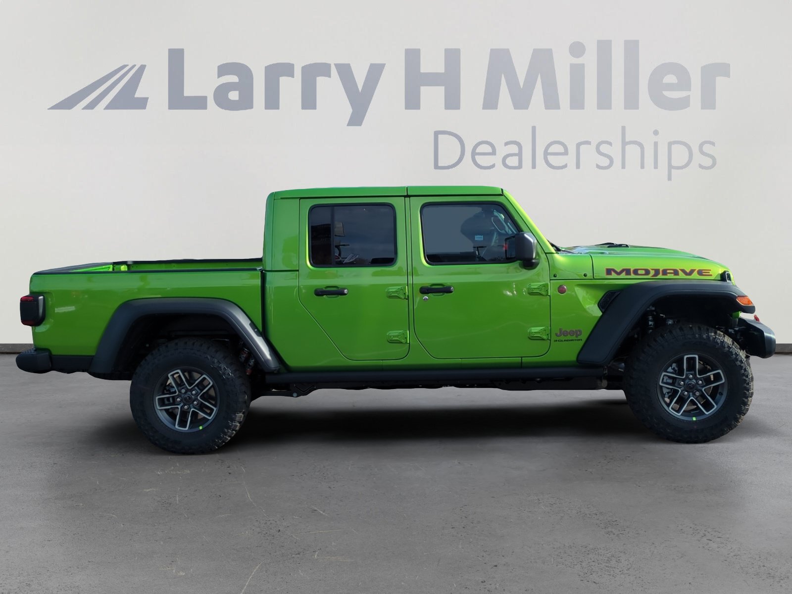 New 2026 Jeep Gladiator Mojave w/ Safety Group AWD/4WD image 6
