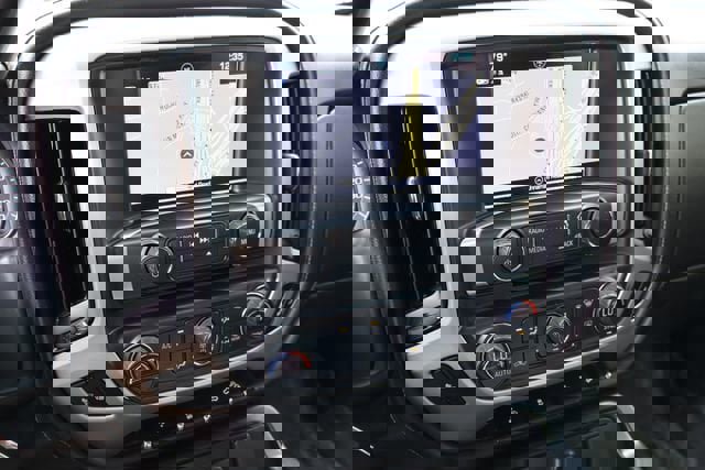 Used 2018 GMC Sierra 1500 SLT w/ Texas SLT Premium Package AWD/4WD image 6