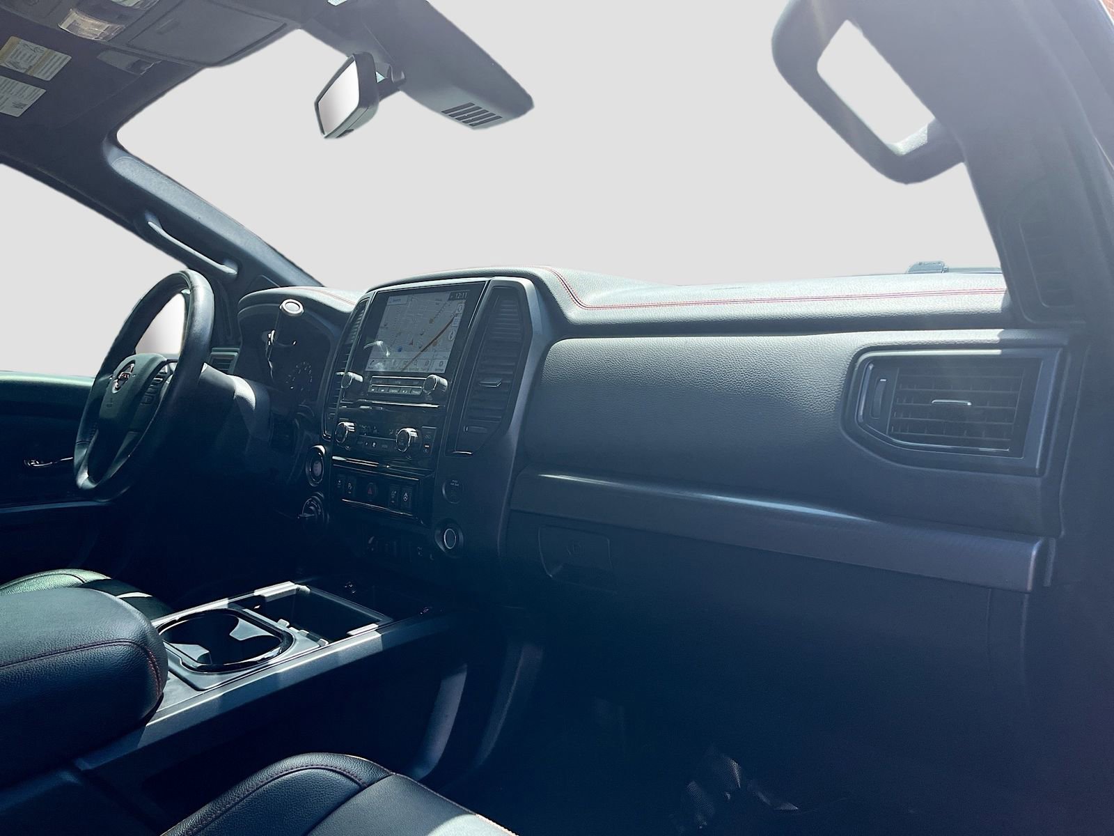 Used 2024 Nissan Titan PRO-4X w/ Pro-4x Convenience Package image 31