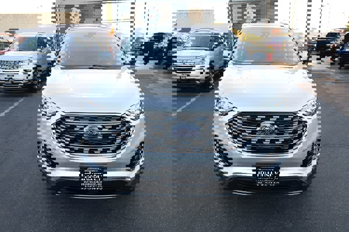 Used 2019 Ford Edge SEL w/ Equipment Group 201A image 3