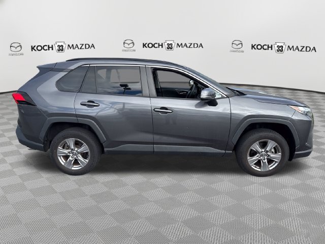 Used 2022 Toyota RAV4 XLE AWD/4WD image 8