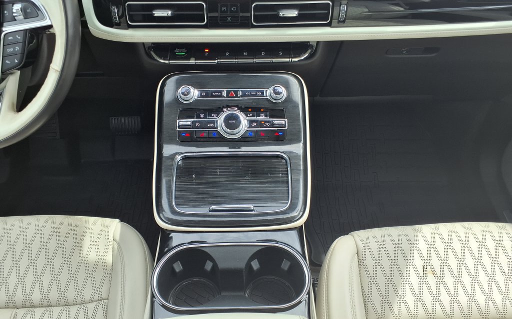 Used 2023 Lincoln Nautilus Black Label AWD/4WD image 29