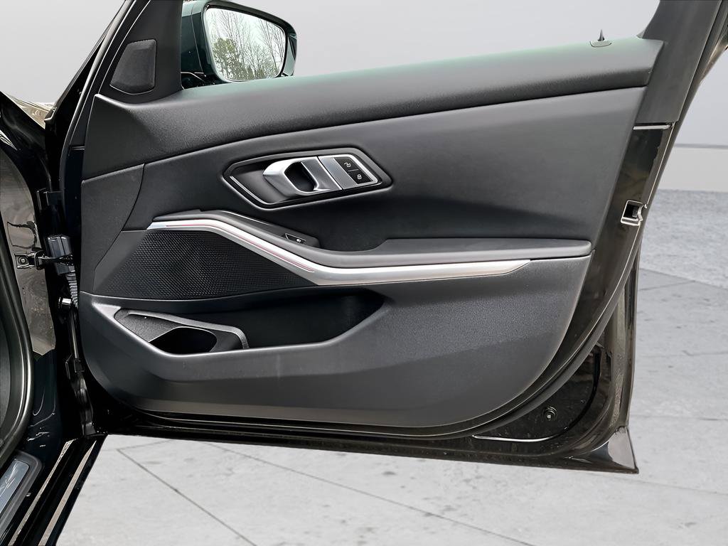 Used 2023 BMW 330i Sedan image 29