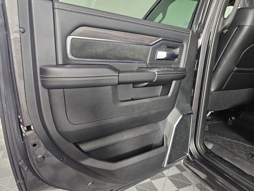 New 2026 RAM 3500 Laramie w/ Night Edition AWD/4WD image 33