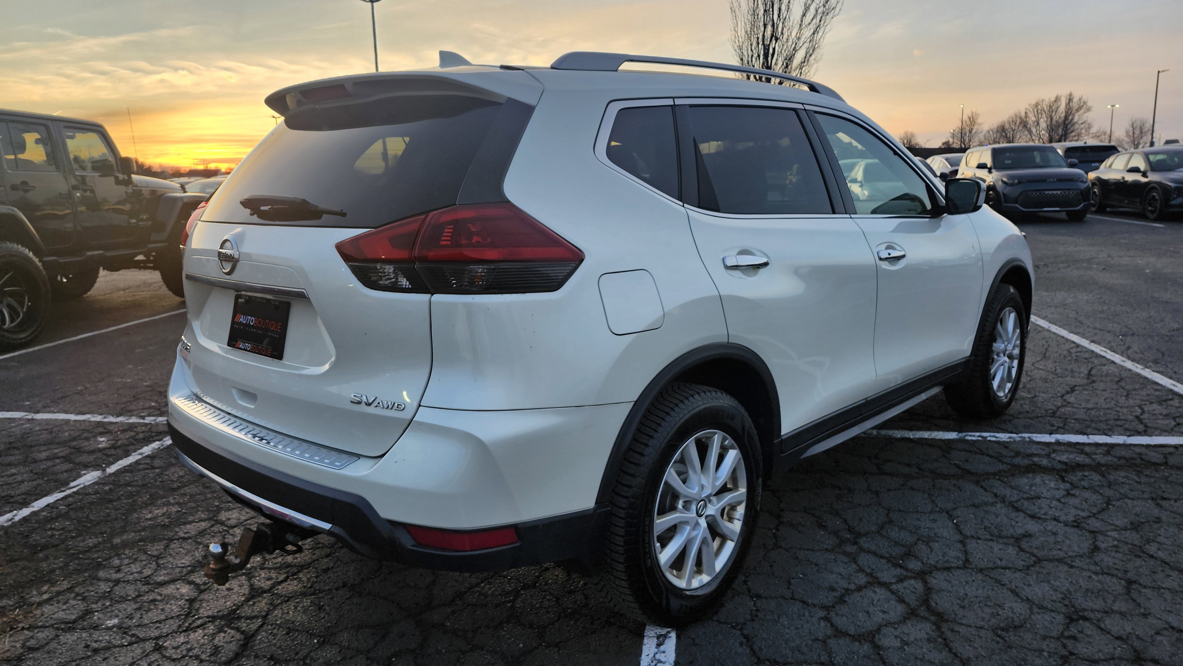 Used 2018 Nissan Rogue SV image 17