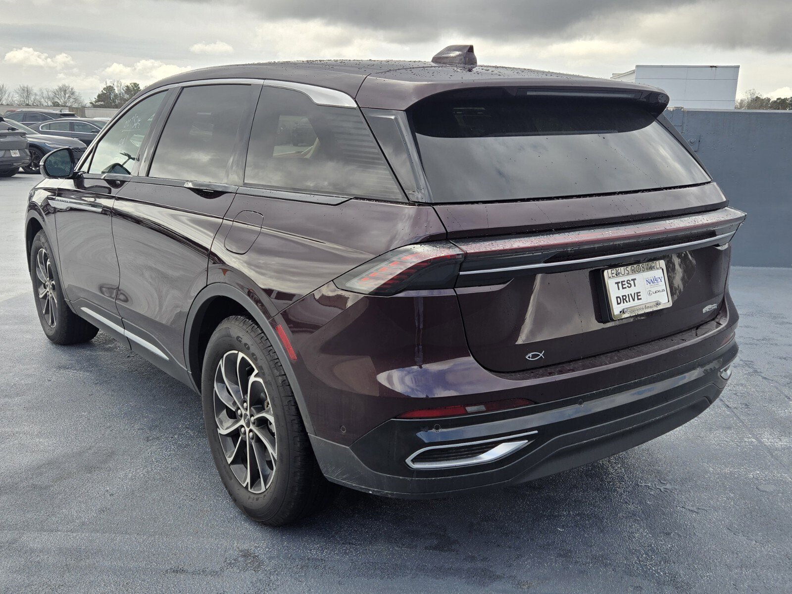 Used 2024 Lincoln Nautilus Premier w/ Equipment Group 102A image 4