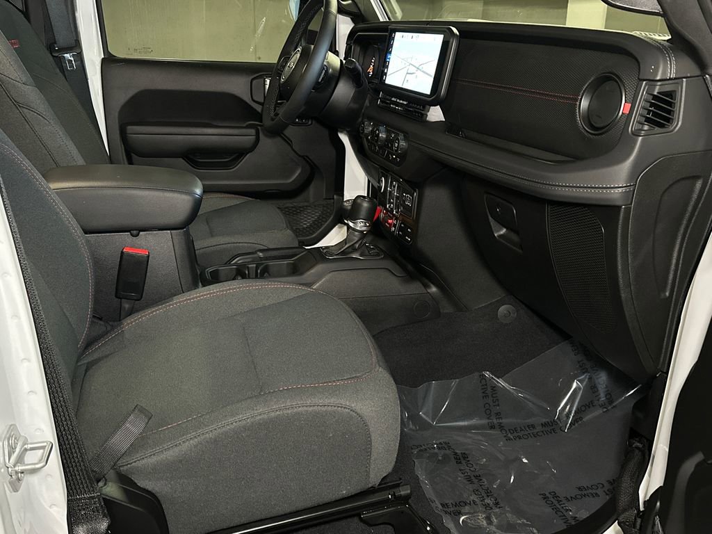 Used 2025 Jeep Wrangler Rubicon w/ Safety Group image 13