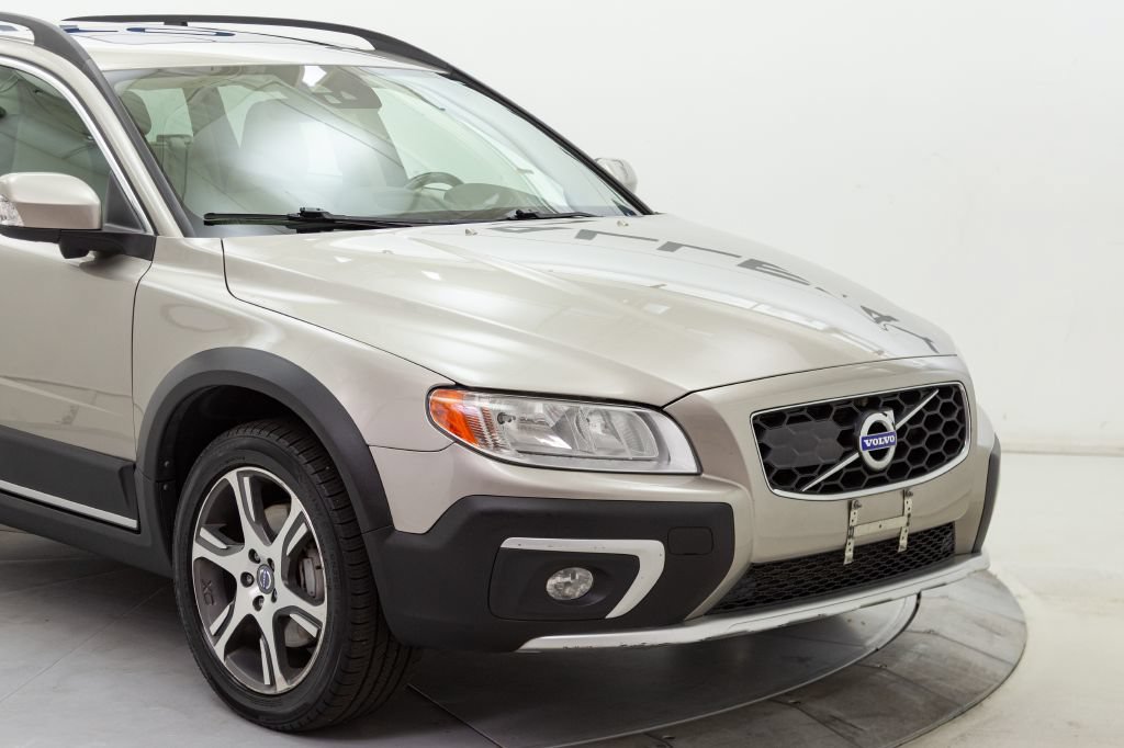 Used 2015 Volvo XC70 T6 w/ Technology Package AWD/4WD image 20
