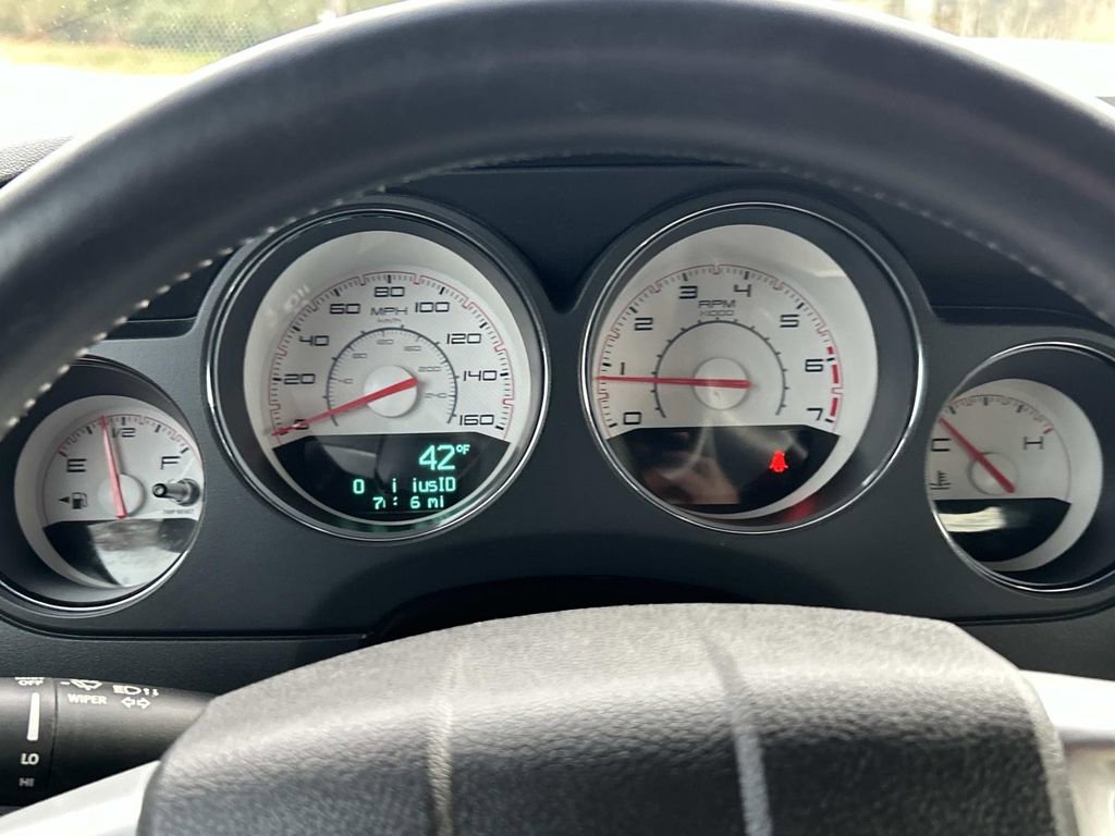 Used 2013 Dodge Challenger R/T image 29