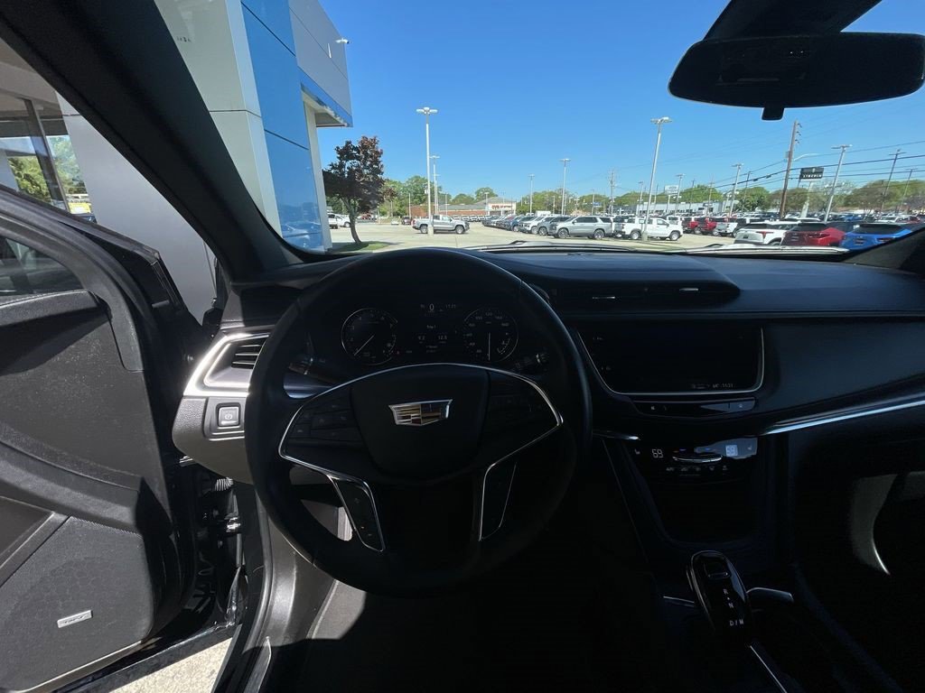 Certified 2023 Cadillac XT5 Luxury image 9