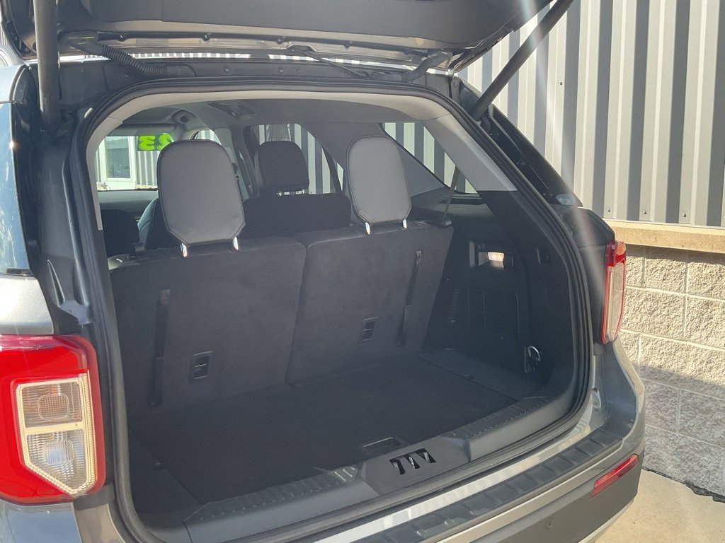 Used 2023 Ford Explorer XLT w/ Equipment Group 202A image 23