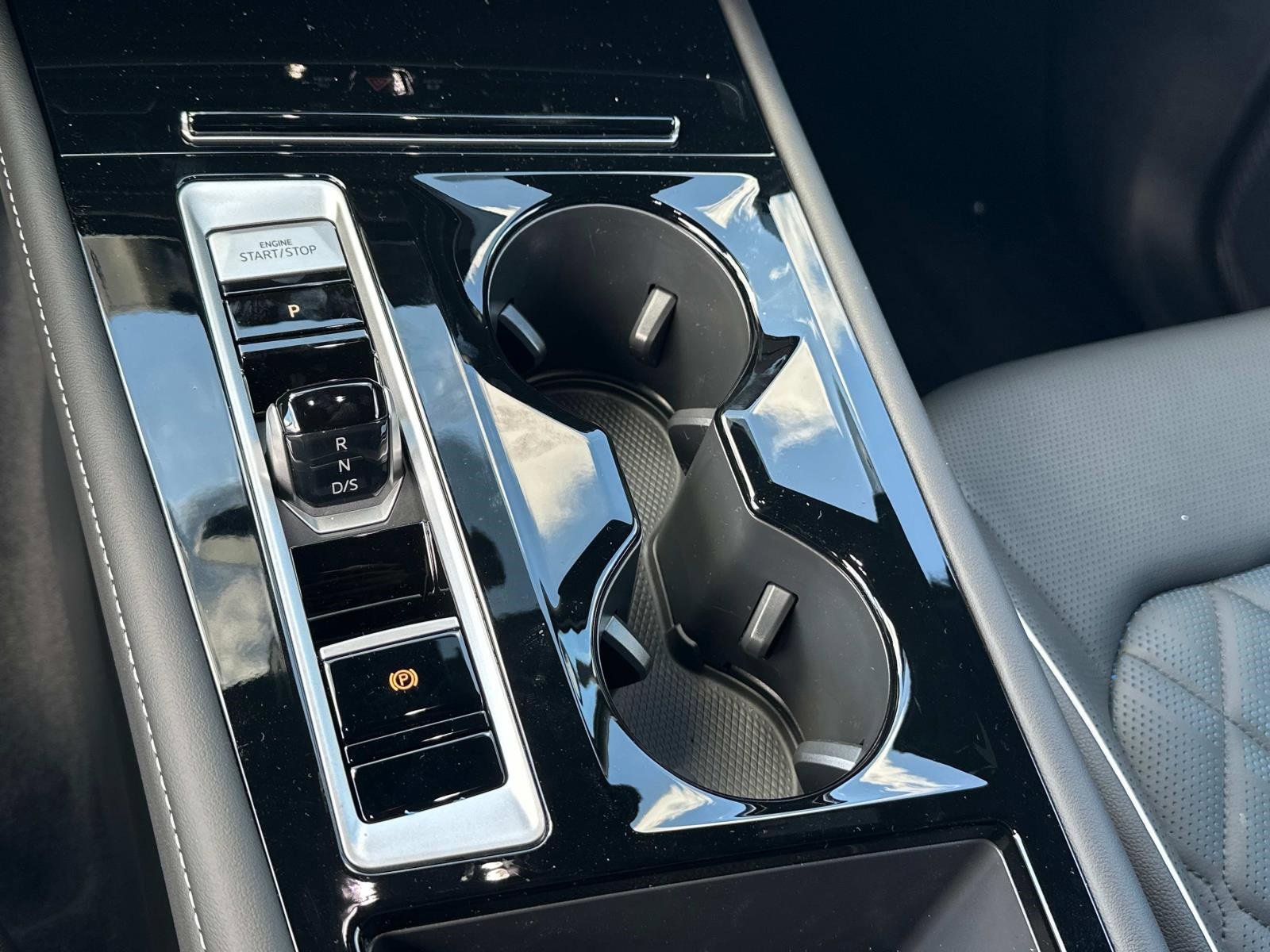 New 2026 Volkswagen Atlas Cross Sport SEL Premium R-Line image 10