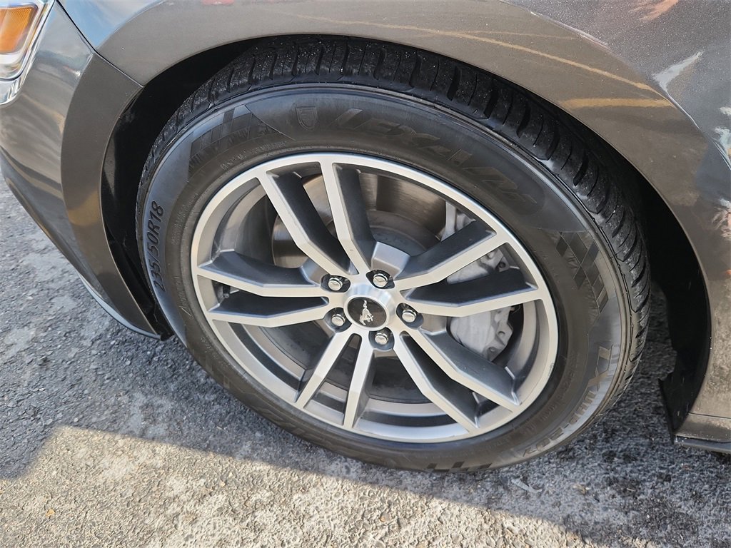 Used 2017 Ford Mustang GT Premium image 18