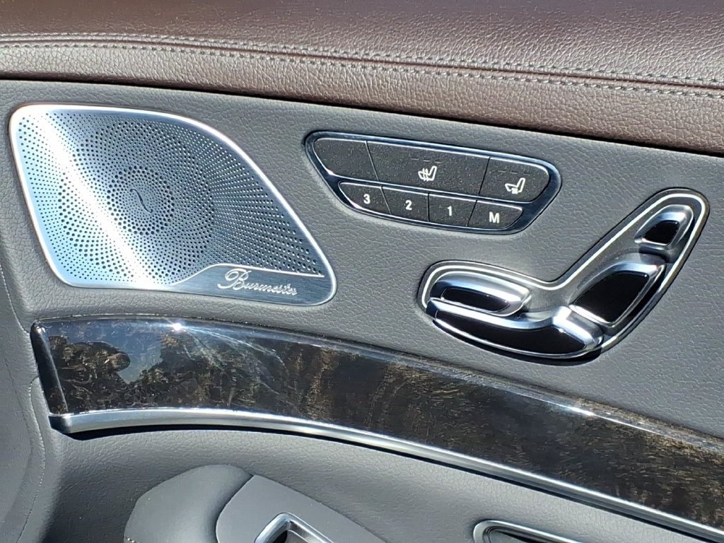 Used 2020 Mercedes-Benz S 560 4MATIC Sedan image 11