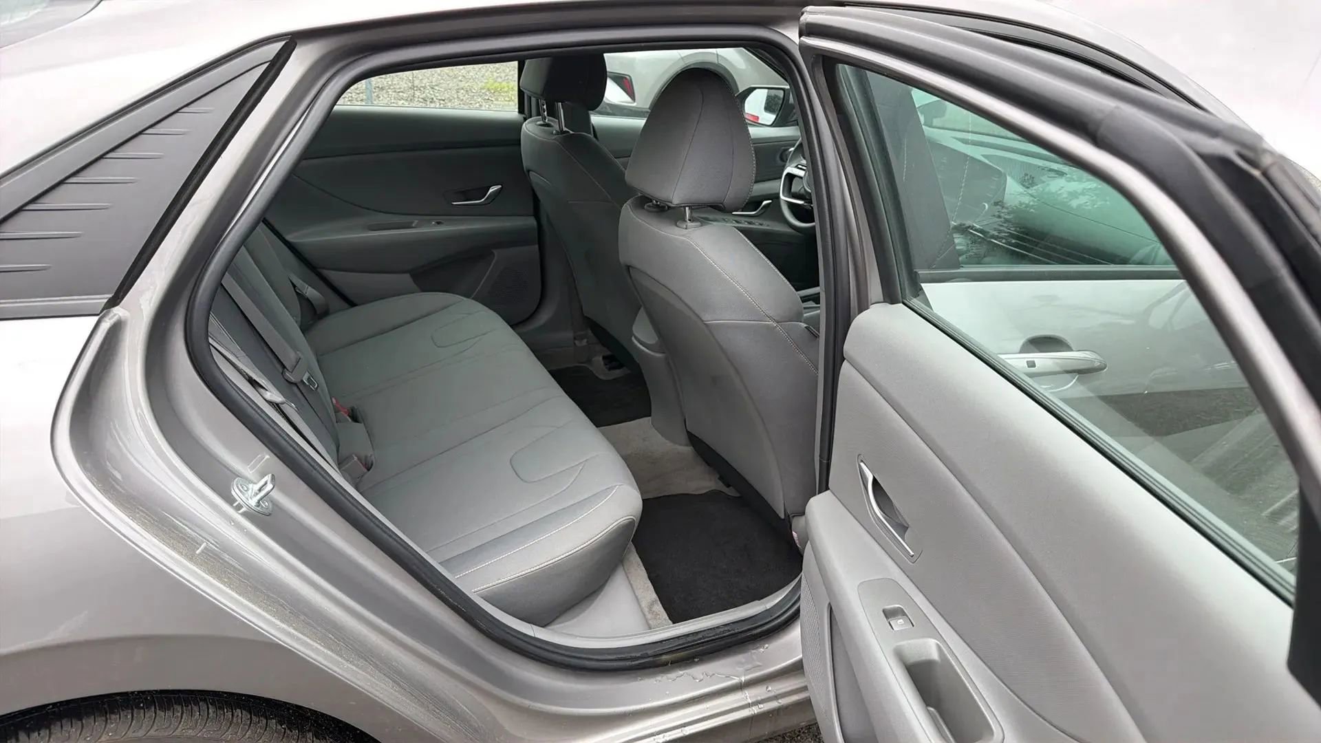 Used 2023 Hyundai Elantra SEL FWD image 26