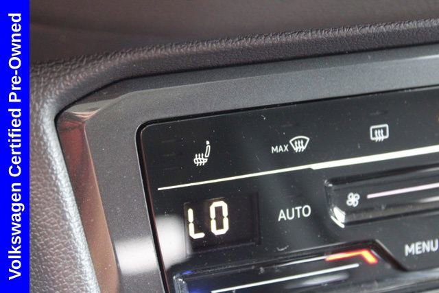 Used 2023 Volkswagen Tiguan SE w/ Panoramic Sunroof Package image 40