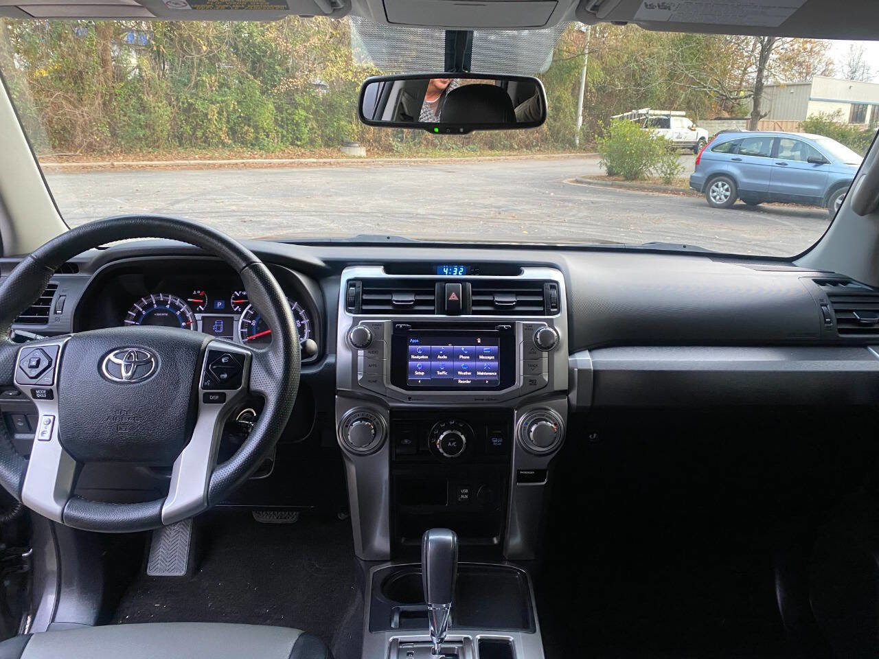 Used 2017 Toyota 4Runner SR5 Premium image 37