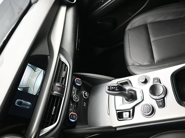 Used 2024 Alfa Romeo Stelvio Ti image 18