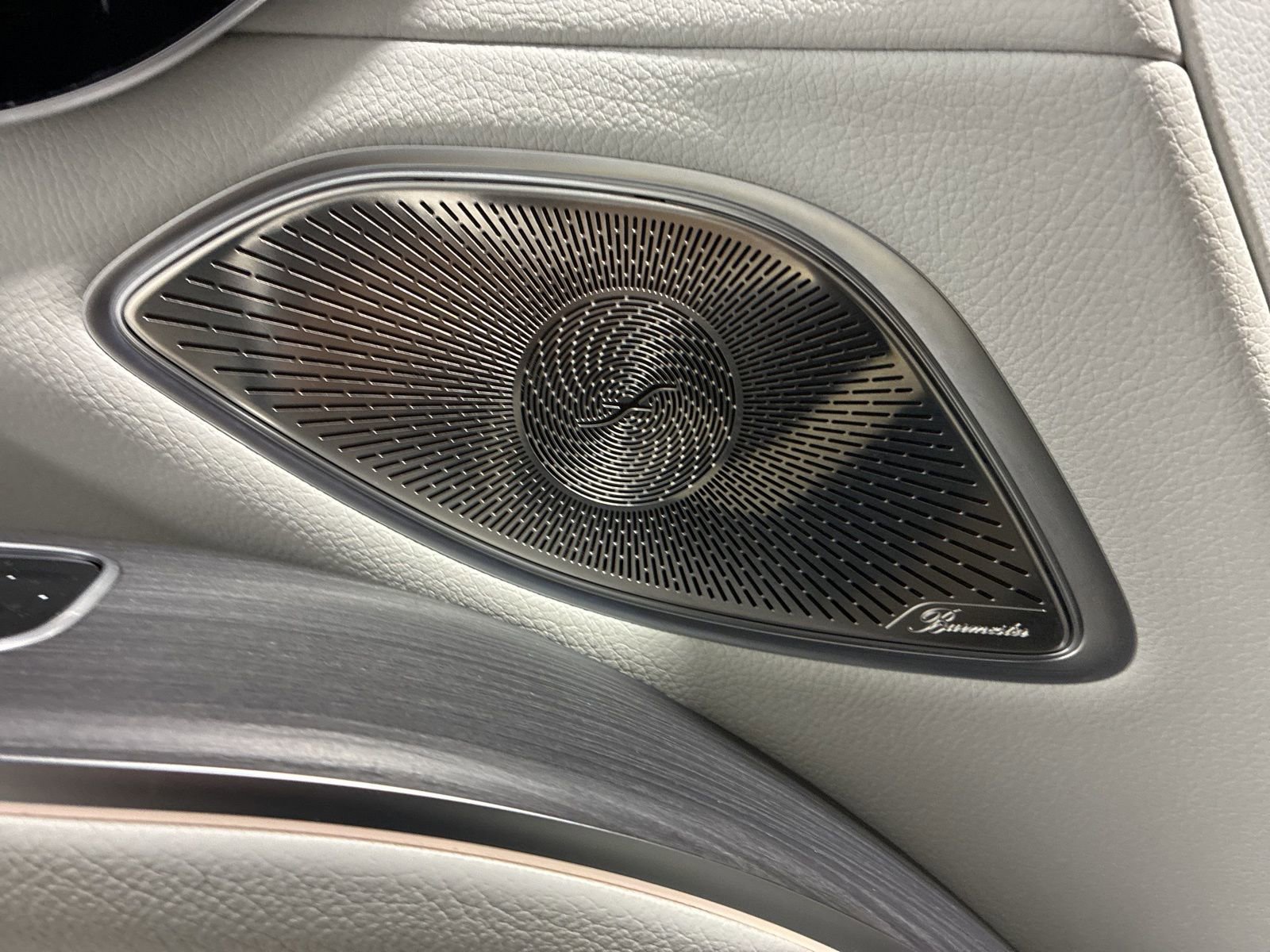 Used 2023 Mercedes-Benz EQS 580 4MATIC SUV image 17