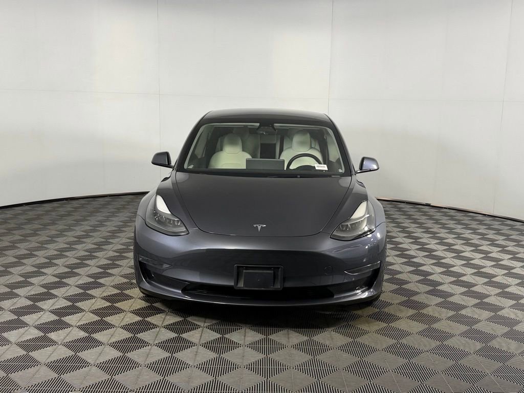 Used 2023 Tesla Model 3 Standard Range image 4