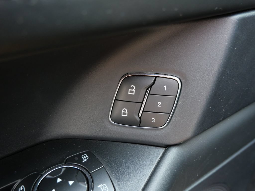 Used 2021 Ford Expedition Max Platinum AWD/4WD image 21