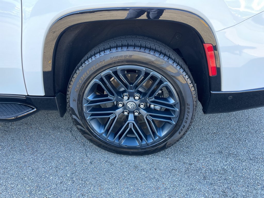 Certified 2026 Jeep Grand Wagoneer L 4WD image 9