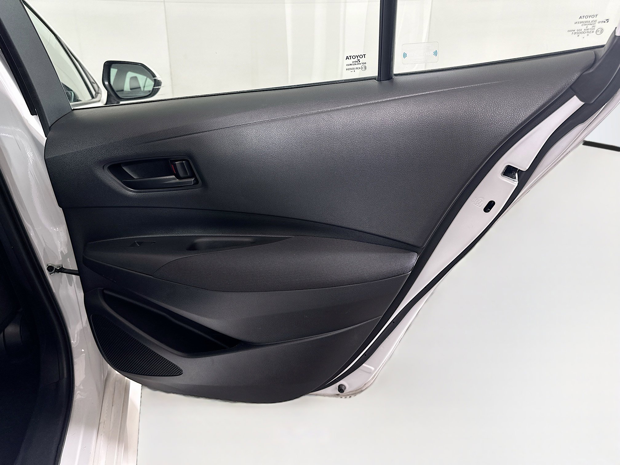 Used 2024 Toyota Corolla LE image 28